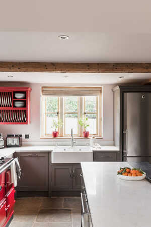 Warm & Inviting Cotswold Cottage08.jpg