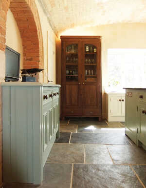 Tuscan Farmhouse Kitchen in Devon27.jpg