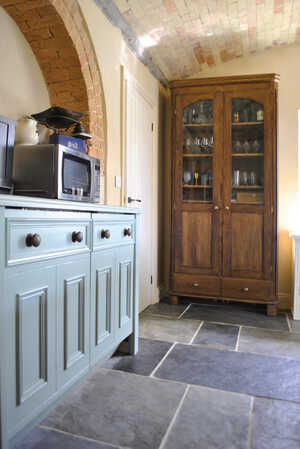 Tuscan Farmhouse Kitchen in Devon16.jpg