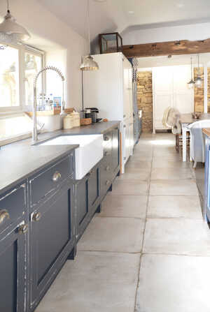 Chipping Campden Trendy Industrial Kitchen36.jpg