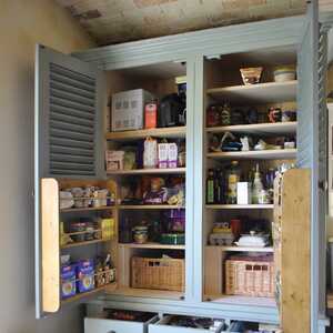 Open kitchen dresser for rustic farmhouse kitchen