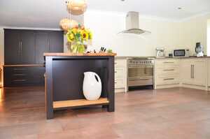 A modern kitchen design and installed by Unfitted